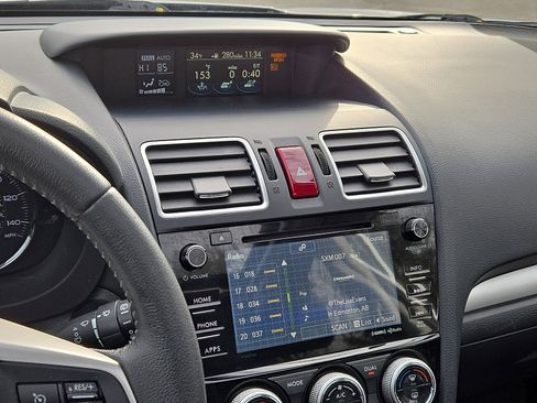 Used 2016 Subaru Forester 2.5i Touring image 17