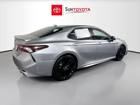 Used 2024 Toyota Camry XSE FWD image 4