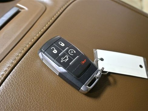 Used 2020 RAM 3500 Laramie image 31