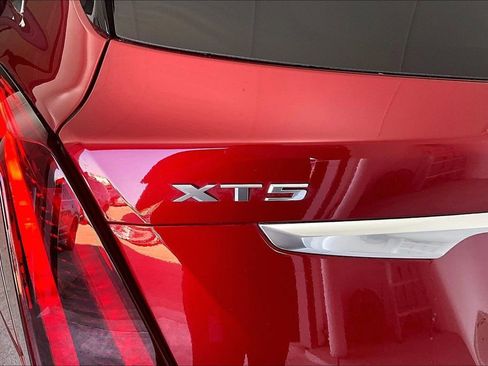 Used 2021 Cadillac XT5 Luxury image 39