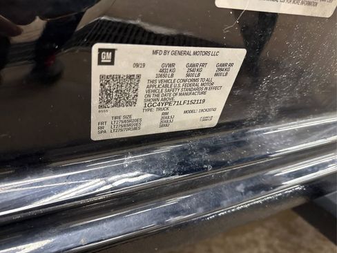 Used 2020 Chevrolet Silverado 2500 LTZ w/ LTZ Plus Package image 17