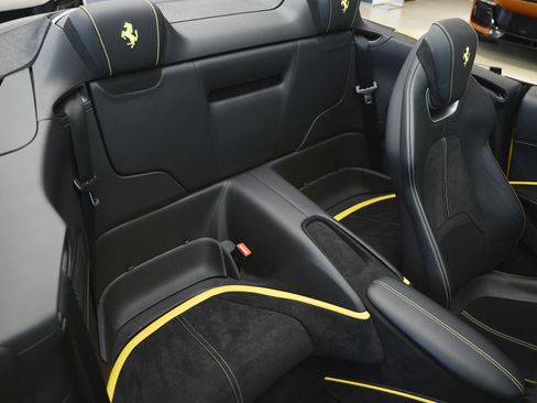 Used 2025 Ferrari Roma Spider RWD image 46