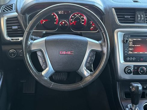 Used 2014 GMC Acadia SLE image 15