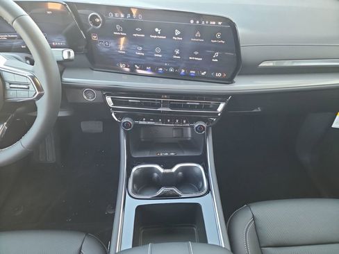 New 2026 Chevrolet Traverse LT w/ Midnight/Sport Edition image 18