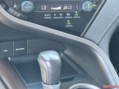 Certified 2022 Toyota Camry SE FWD image 29