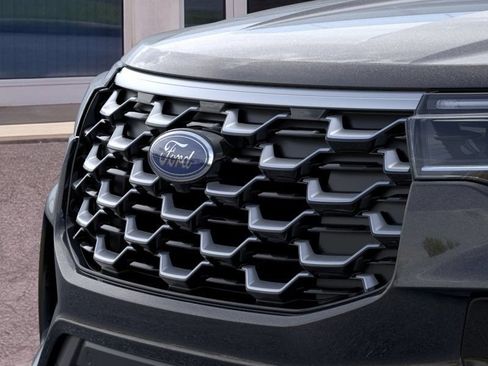 New 2026 Ford Explorer Platinum w/ LUX Leather Package AWD/4WD image 18