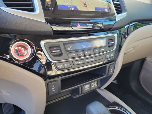 Used 2019 Honda Ridgeline RTL-E image 19