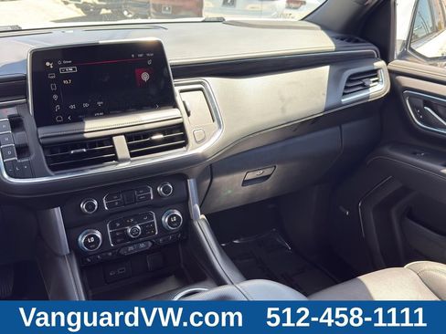 Used 2023 GMC Yukon XL SLT AWD/4WD image 28