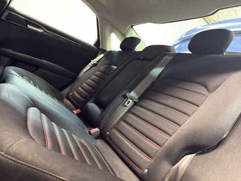 Used 2013 Ford Fusion SE FWD image 30