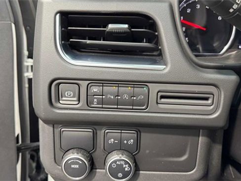 Used 2021 Chevrolet Tahoe RST w/ Luxury Package image 34