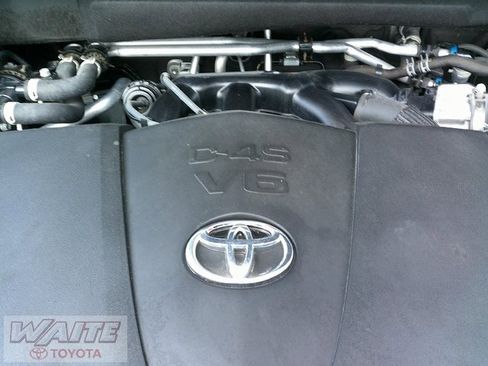 Certified 2022 Toyota Highlander Limited image 8