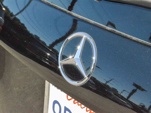 Used 2021 Mercedes-Benz GLB 250 image 8