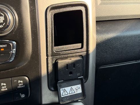 Used 2018 RAM 1500 Big Horn image 29