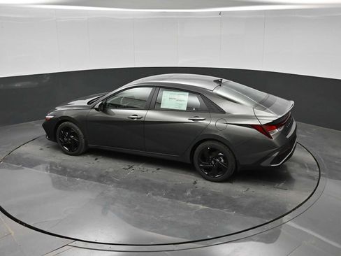 New 2026 Hyundai Elantra SEL Sport FWD image 33