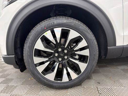 New 2026 Ford Explorer Platinum image 13