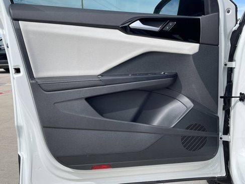 New 2025 Volkswagen Taos S image 11
