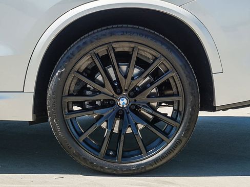 Used 2024 BMW X5 sDrive40i w/ M Sport Package image 10