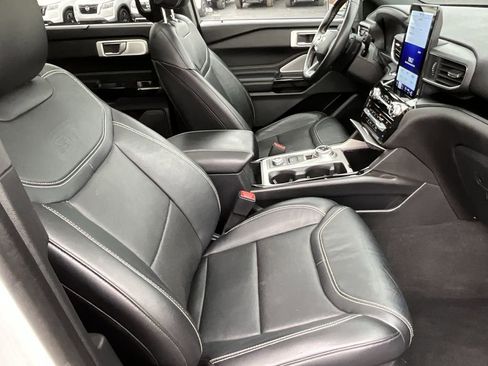 Used 2021 Ford Explorer ST w/ ST Street Pack image 12