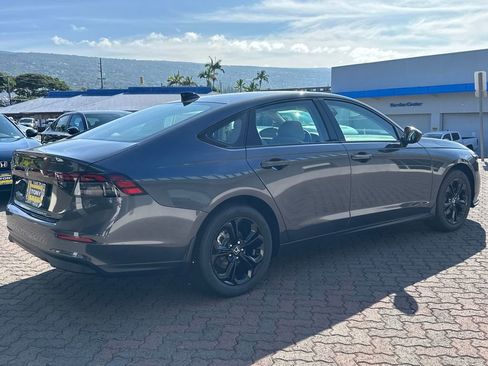 New 2025 Honda Accord SE image 4