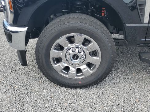 New 2026 Ford F250 Lariat w/ Chrome Package image 6