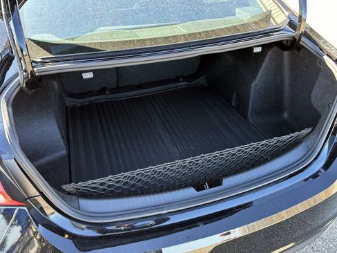 Used 2022 Chevrolet Malibu Premier image 11