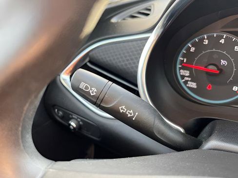 Used 2018 Chevrolet Malibu LT image 16