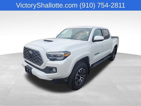 Used 2023 Toyota Tacoma TRD Sport w/ Black Out Package (TMS) AWD/4WD image 17