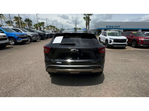 Used 2025 Chevrolet Trax ACTIV w/ Driver Confidence Package FWD image 3