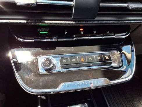 Certified 2025 Lincoln Corsair FWD image 19
