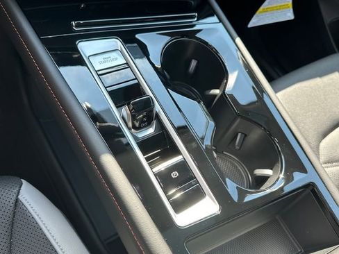 New 2026 Volkswagen Atlas Peak Edition AWD/4WD image 34