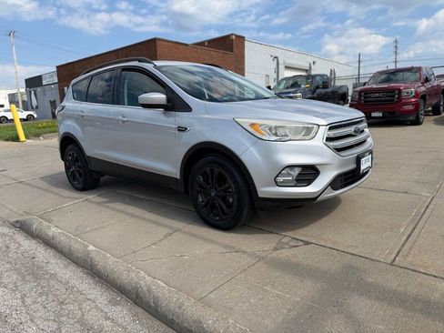 Used 2018 Ford Escape SEL image 4