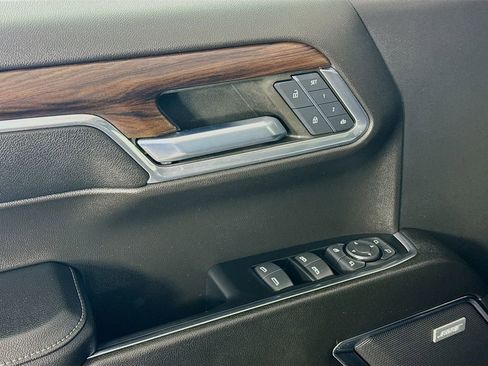 Used 2023 GMC Sierra 1500 SLT w/ SLT Premium Plus Package image 17