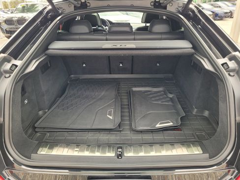 Used 2021 BMW X6 M50i w/ Executive Package image 15