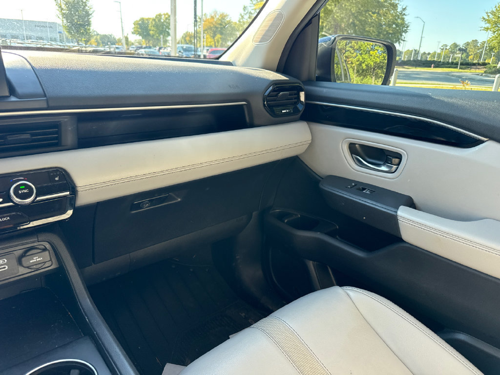 Used 2025 Honda Pilot EX-L image 17