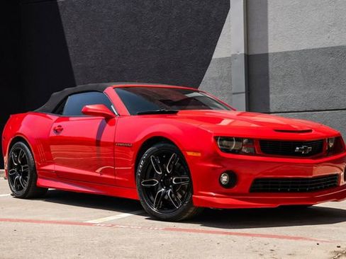 Used 2012 Chevrolet Camaro SS w/ RS Package image 10