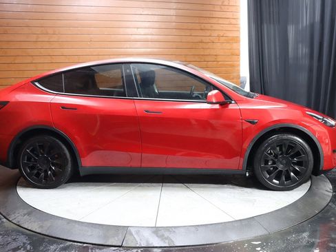 Used 2023 Tesla Model Y Long Range image 66