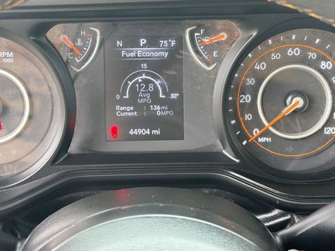 Certified 2025 Jeep Gladiator Sport AWD/4WD image 19