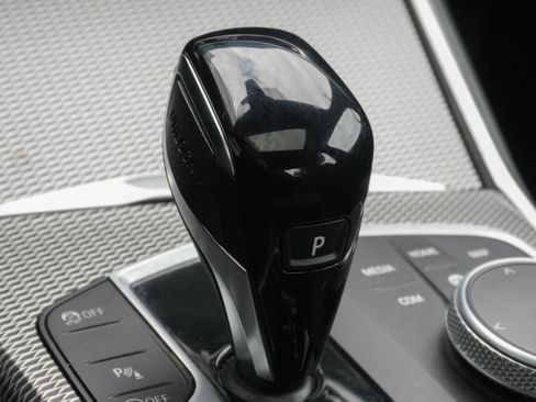 Certified 2022 BMW 330i Sedan w/ M Sport Package image 26