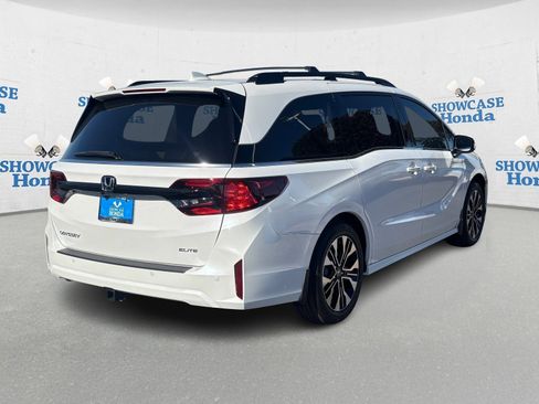 New 2026 Honda Odyssey Elite image 3