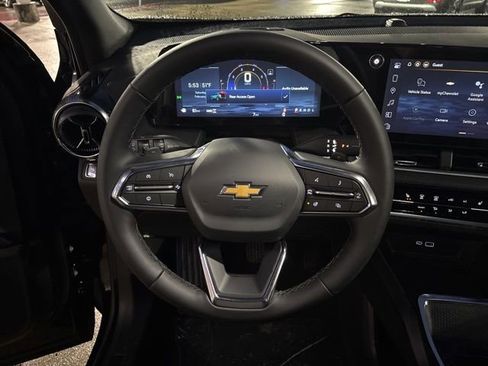 New 2026 Chevrolet Equinox LT w/ Safety and Technology Package AWD/4WD image 16