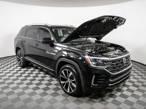 Certified 2024 Volkswagen Atlas SEL Premium R-Line AWD/4WD image 40