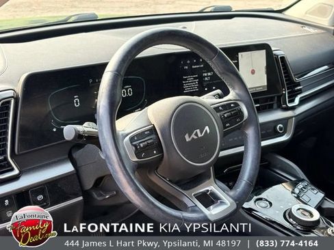 Used 2023 Kia Sportage EX AWD/4WD image 12