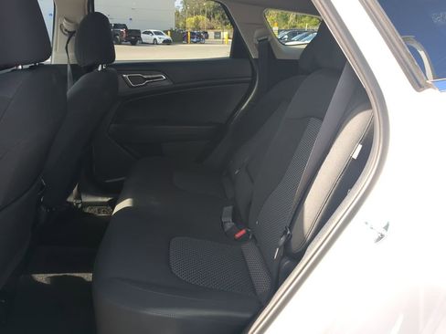 Used 2025 Kia Sportage LX image 20