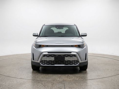 Used 2025 Kia Soul LX w/ LX Technology Package image 2