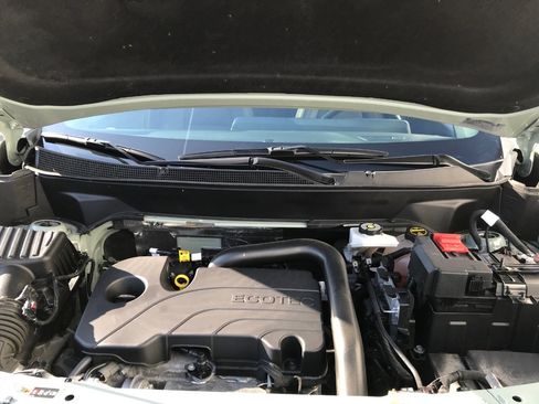 Certified 2025 Chevrolet Equinox LT w/ Convenience Package II image 8