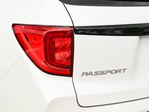 Used 2025 Honda Passport EX-L image 6