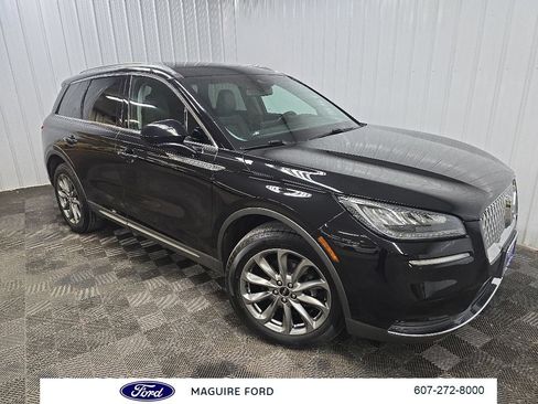 Used 2021 Lincoln Corsair AWD w/ Premium Package image 9