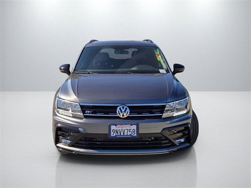 Used 2021 Volkswagen Tiguan SE R-Line image 2