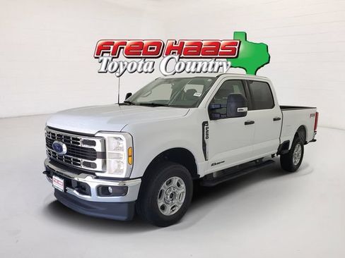 Used 2025 Ford F250 XLT w/ FX4 Off-Road Package AWD/4WD image 1