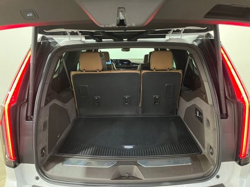 Used 2023 Cadillac Escalade ESV Premium Luxury w/ Performance Package AWD/4WD image 13